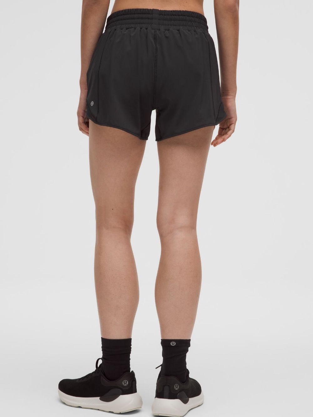 Lululemon 🍋 | 6 | Hotty Hot High-Rise Lined Short 4” in black - Picture 2 of 9